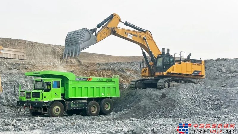 旋挖钻机施工成本解析：如何精准估算每米价格